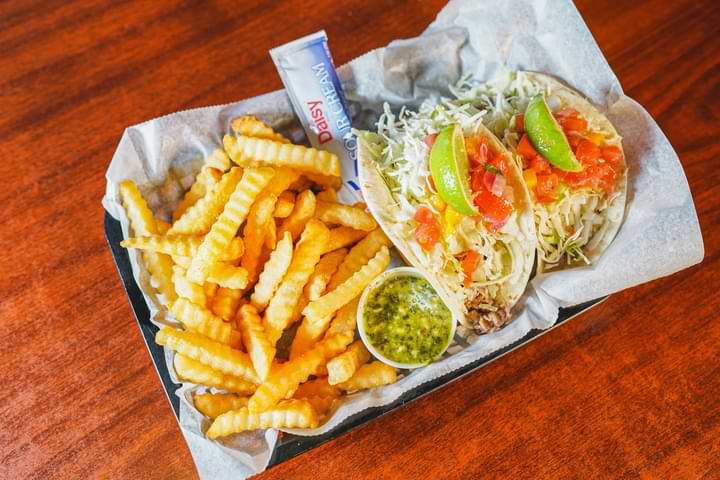 Things To Do Dee's Hangout